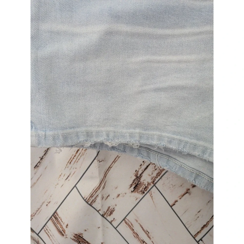 American Eagle Outfitters aeo mom